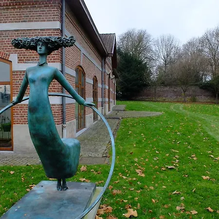 Au Bout Du Jardin Waterloo