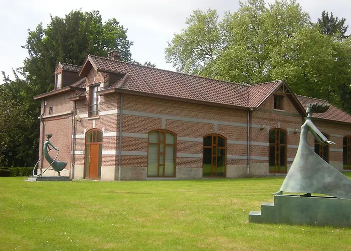 Au Bout Du Jardin
